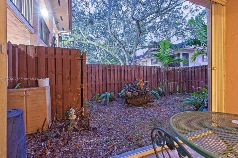 Condominio en venta en Miami, Florida, 2 dormitorios, 91.6 m2 № 1740087 - foto 5