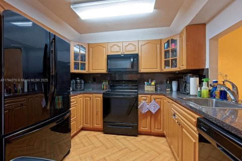 Condominio en venta en Miami, Florida, 2 dormitorios, 91.6 m2 № 1740087 - foto 2