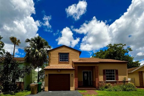 Casa en venta en Davie, Florida, 3 dormitorios, 143.16 m2 № 1882680 - foto 1