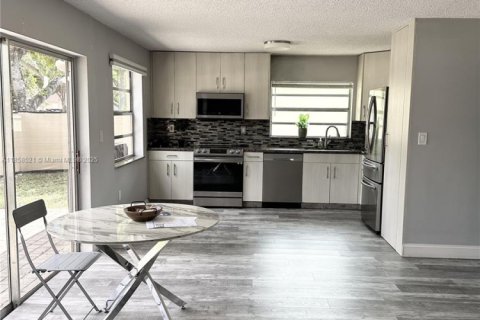 Casa en venta en Davie, Florida, 3 dormitorios, 143.16 m2 № 1882680 - foto 14