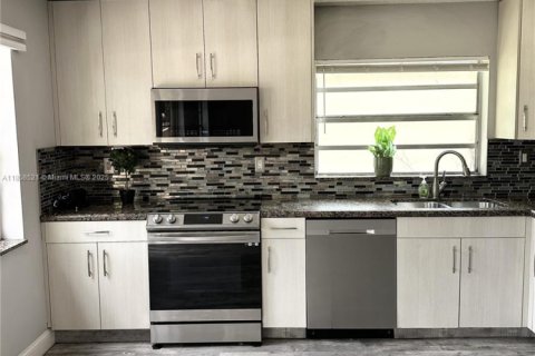 Casa en venta en Davie, Florida, 3 dormitorios, 143.16 m2 № 1882680 - foto 10