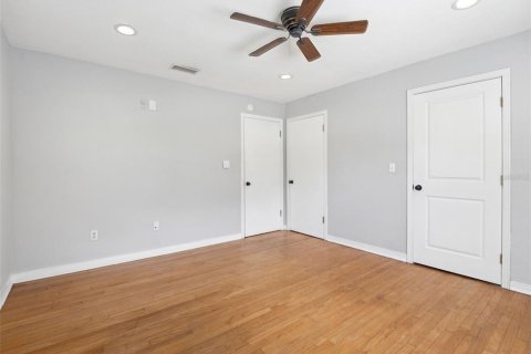 House in Lakeland, Florida 4 bedrooms, 230.49 sq.m. № 1866309 - photo 25