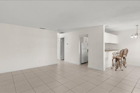 Copropriété à vendre à Daytona Beach, Floride: 2 chambres, 73.21 m2 № 2228264 - photo 6