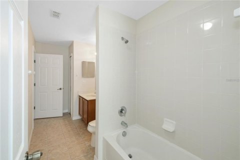 Townhouse in Orlando, Florida 4 bedrooms, 141.95 sq.m. № 1570491 - photo 17