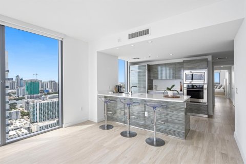 Condo in Miami, Florida, 3 bedrooms № 1965029 - photo 6