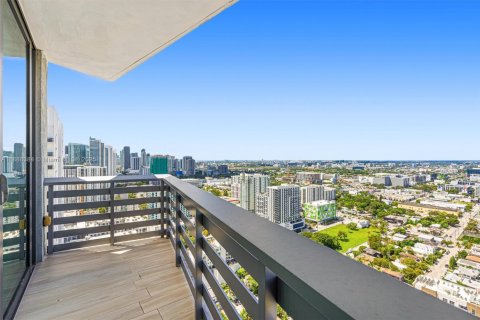 Condo in Miami, Florida, 3 bedrooms № 1965029 - photo 22
