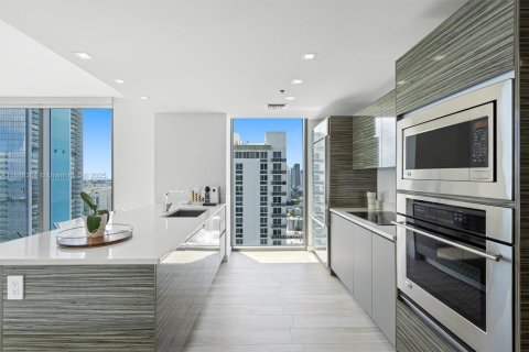 Condo in Miami, Florida, 3 bedrooms № 1965029 - photo 9