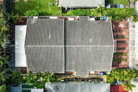 Купить коммерческую недвижимость в Майами, Флорида 224.82м2, № 2005741 - фото 7