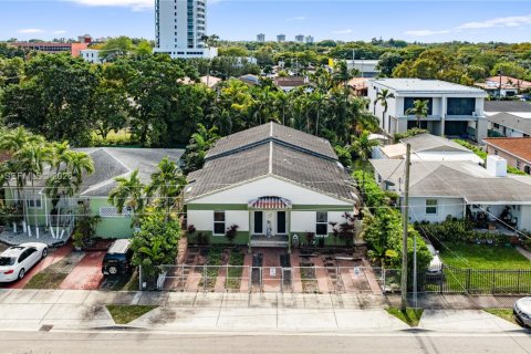 Купить коммерческую недвижимость в Майами, Флорида 224.82м2, № 2005741 - фото 11