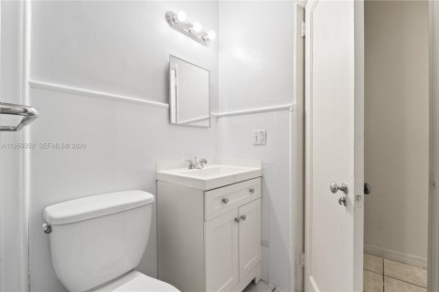 Купить коммерческую недвижимость в Майами, Флорида 224.82м2, № 2005741 - фото 28