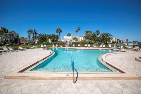 Condo in South Pasadena, Florida, 2 bedrooms  № 2195745 - photo 3