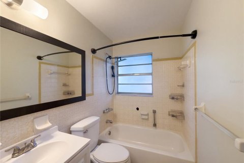 Casa en venta en Dade City, Florida, 2 dormitorios, 80.27 m2 № 2386399 - foto 18