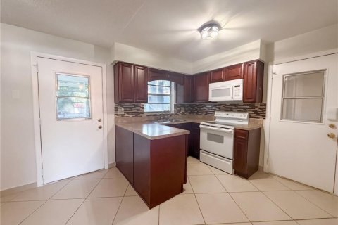 Casa en venta en Dade City, Florida, 2 dormitorios, 80.27 m2 № 2386399 - foto 6