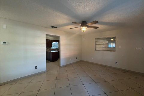 Casa en venta en Dade City, Florida, 2 dormitorios, 80.27 m2 № 2386399 - foto 16