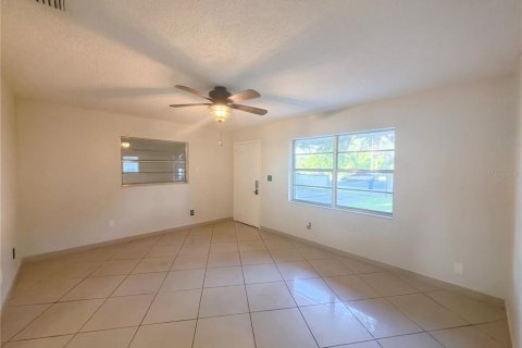 Casa en venta en Dade City, Florida, 2 dormitorios, 80.27 m2 № 2386399 - foto 11