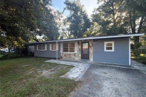 Casa en Dade City, Florida 2 dormitorios, 80.27 m2 № 2386399