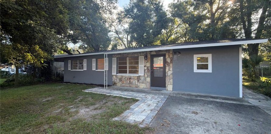 Casa en Dade City, Florida 2 dormitorios, 80.27 m2 № 2386399