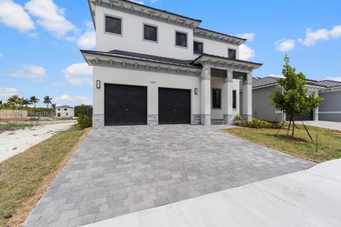Купить виллу или дом в Хомстед, Флорида 5 спален, 298.68м2, № 1937299 - фото 2