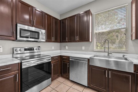 Villa ou maison à vendre à Zephyrhills, Floride: 5 chambres, 292.83 m2 № 1904809 - photo 12