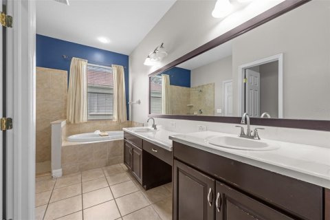 Villa ou maison à vendre à Zephyrhills, Floride: 5 chambres, 292.83 m2 № 1904809 - photo 22