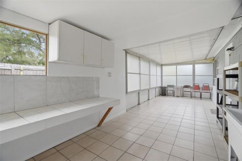 House in Pinellas Park, Florida 4 bedrooms, 113.81 sq.m. № 2216013 - photo 23