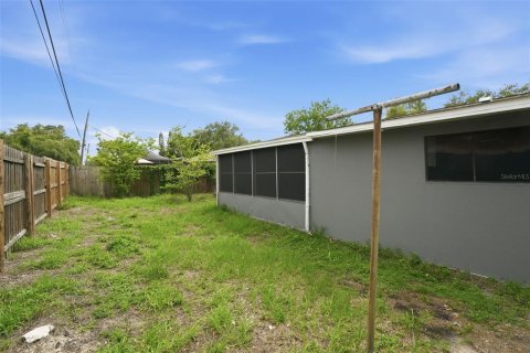 House in Pinellas Park, Florida 4 bedrooms, 113.81 sq.m. № 2216013 - photo 26