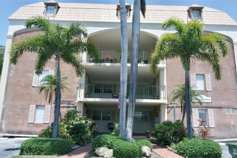 Condominio en venta en Hallandale Beach, Florida, 2 dormitorios, 97.55 m2 № 2260690 - foto 24