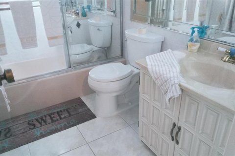 Condominio en venta en Hallandale Beach, Florida, 2 dormitorios, 97.55 m2 № 2260690 - foto 19