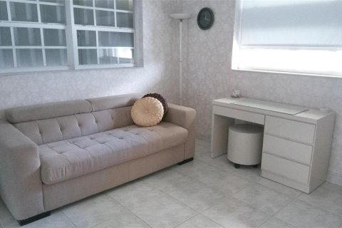 Condominio en venta en Hallandale Beach, Florida, 2 dormitorios, 97.55 m2 № 2260690 - foto 17