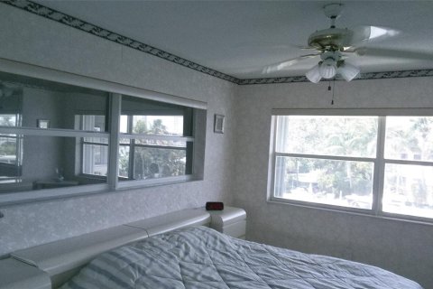 Condominio en venta en Hallandale Beach, Florida, 2 dormitorios, 97.55 m2 № 2260690 - foto 12