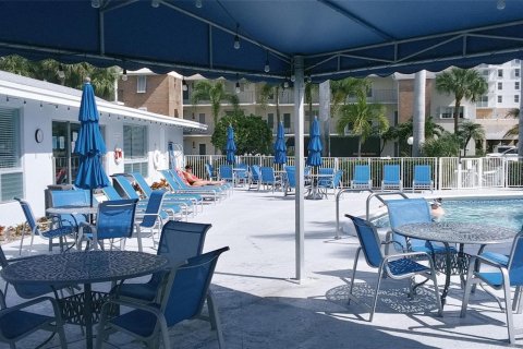 Condominio en venta en Hallandale Beach, Florida, 2 dormitorios, 97.55 m2 № 2260690 - foto 21