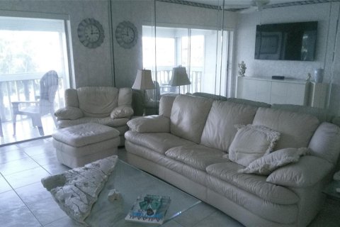 Condominio en venta en Hallandale Beach, Florida, 2 dormitorios, 97.55 m2 № 2260690 - foto 3