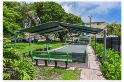 Кондоминиум с 2 спальнями в Бойнтон-Бич, Флорида № 2002509