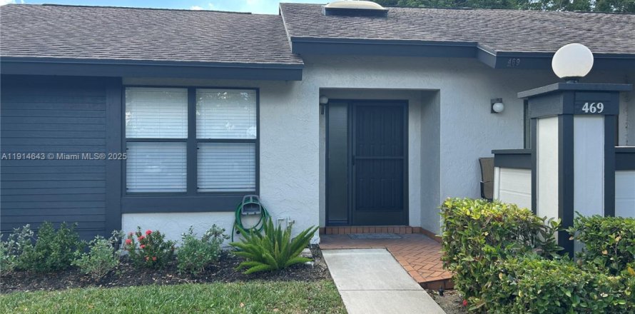 Villa ou maison à Royal Palm Beach, Floride 3 chambres, 120.59 m2 № 1970144