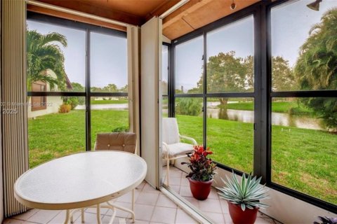 Villa ou maison à louer à Royal Palm Beach, Floride: 3 chambres, 120.59 m2 № 1970144 - photo 5