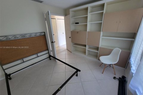 Villa ou maison à louer à Royal Palm Beach, Floride: 3 chambres, 120.59 m2 № 1970144 - photo 20