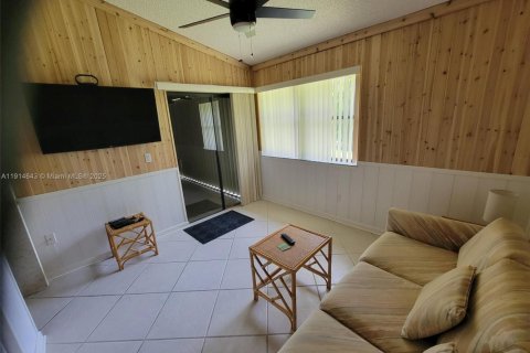 Villa ou maison à louer à Royal Palm Beach, Floride: 3 chambres, 120.59 m2 № 1970144 - photo 19