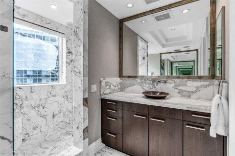 Copropriété à louer à Bal Harbour, Floride: 2 chambres, 198.44 m2 № 1860544 - photo 29