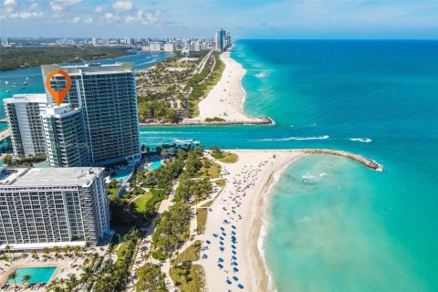 Copropriété à louer à Bal Harbour, Floride: 2 chambres, 198.44 m2 № 1860544 - photo 2