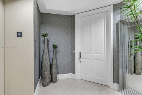 Copropriété à louer à Bal Harbour, Floride: 2 chambres, 198.44 m2 № 1860544 - photo 7