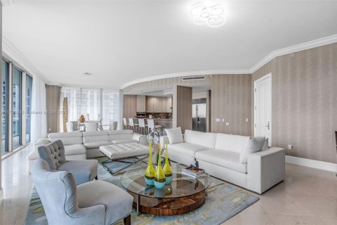 Copropriété à louer à Bal Harbour, Floride: 2 chambres, 198.44 m2 № 1860544 - photo 11
