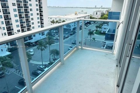 Copropriété à vendre à North Bay Village, Floride: 1 chambre, 76.64 m2 № 2065945 - photo 4