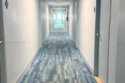 Copropriété à vendre à North Bay Village, Floride: 1 chambre, 76.64 m2 № 2065945 - photo 11