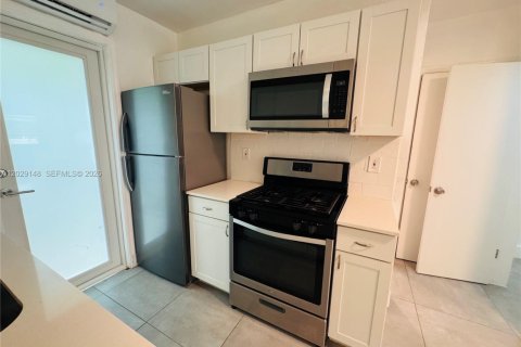 Condominio en venta en Miami Beach, Florida, 35.3 m2 № 2251071 - foto 4