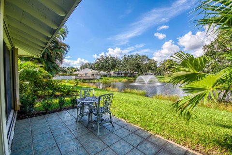Touwnhouse à vendre à Palm Beach Gardens, Floride: 2 chambres, 105.44 m2 № 2411997 - photo 9
