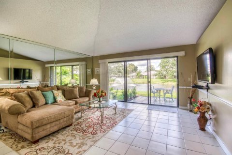 Touwnhouse à vendre à Palm Beach Gardens, Floride: 2 chambres, 105.44 m2 № 2411997 - photo 8