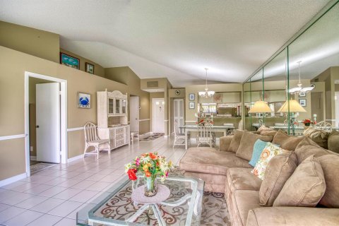 Touwnhouse à vendre à Palm Beach Gardens, Floride: 2 chambres, 105.44 m2 № 2411997 - photo 10