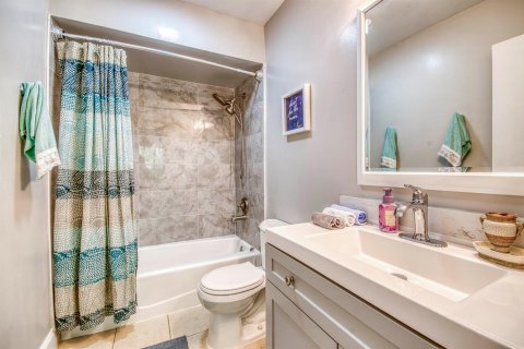 Touwnhouse à vendre à Palm Beach Gardens, Floride: 2 chambres, 105.44 m2 № 2411997 - photo 17