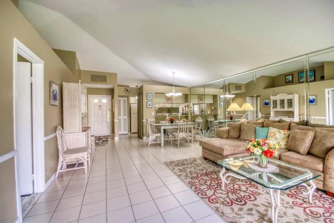 Touwnhouse à vendre à Palm Beach Gardens, Floride: 2 chambres, 105.44 m2 № 2411997 - photo 11