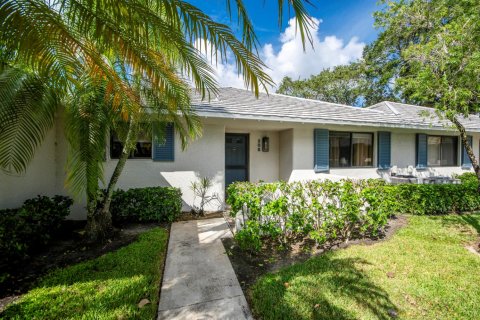 Touwnhouse à vendre à Palm Beach Gardens, Floride: 2 chambres, 105.44 m2 № 2411997 - photo 3